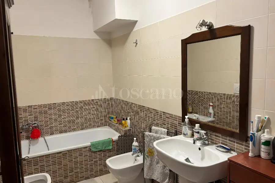 Villa Bifamiliare in vendita di 195 mq a €299.000 (rif. 70/2025)