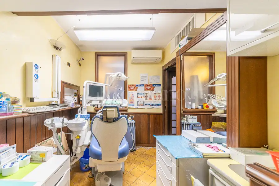 Ufficio in vendita di 196 mq a €1.999.000 (rif. 81/2026)