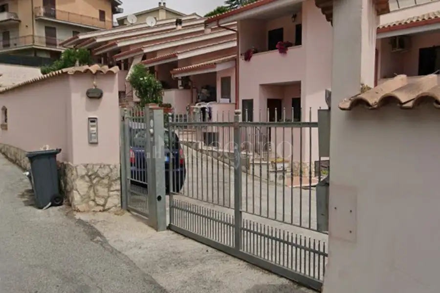 Villino a Schiera in vendita di 85 mq a €230.000 (rif. 17/2026)