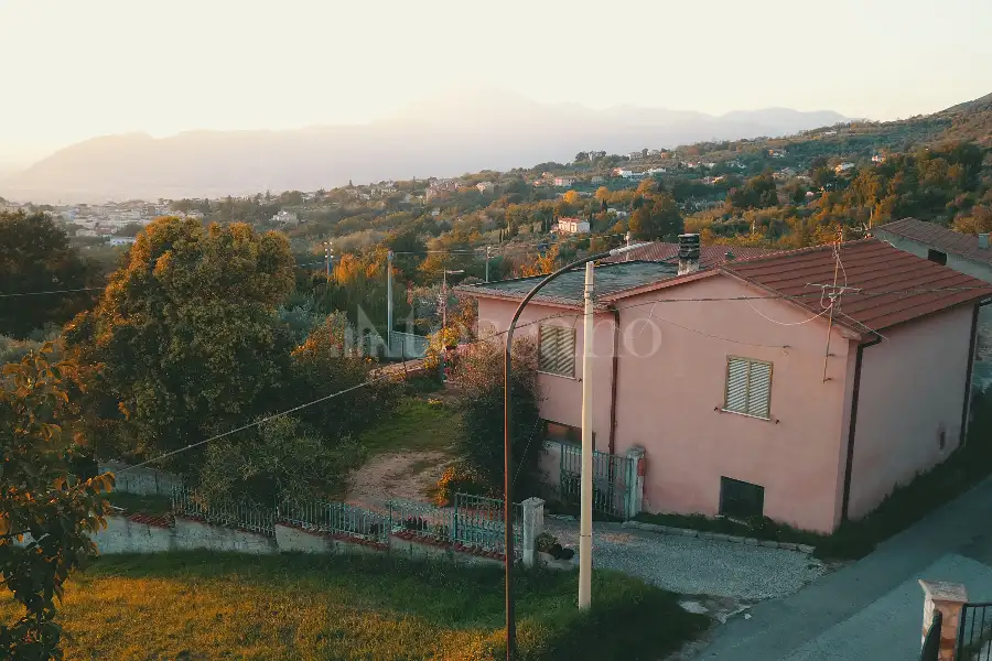 Casa Indipendente in vendita di 185 mq a €89.000 (rif. 35/2024)