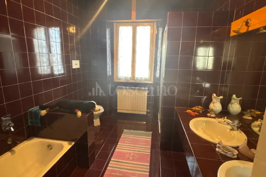 Casa Indipendente in vendita di 400 mq a €398.000 (rif. 1/2025)