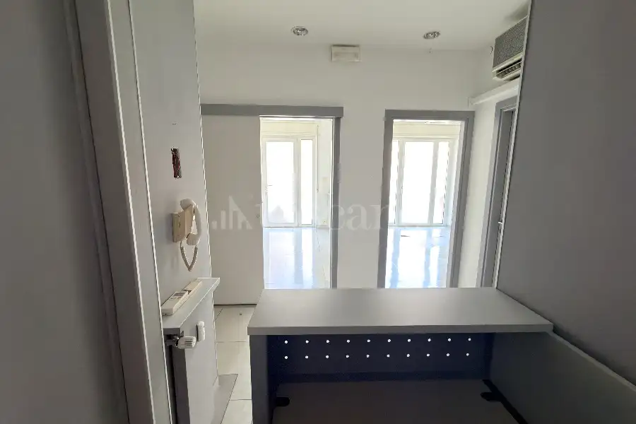 Negozio in affitto di 100 mq a €1.600 (rif. 13/2026)
