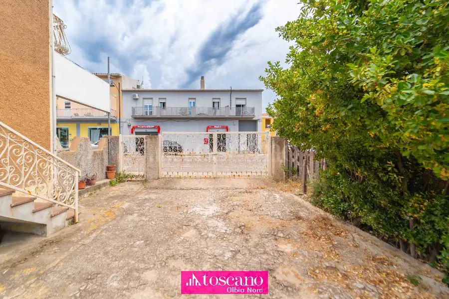 Palazzo in vendita di 240 mq a €700.000 (rif. 62/2025)