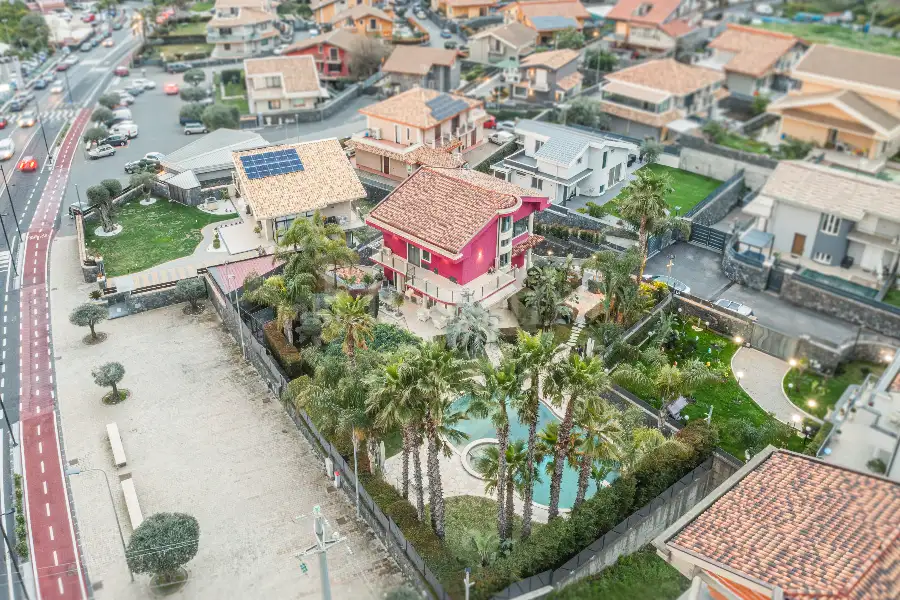 Villa in vendita di 320 mq a €829.000 (rif. 19/2026)