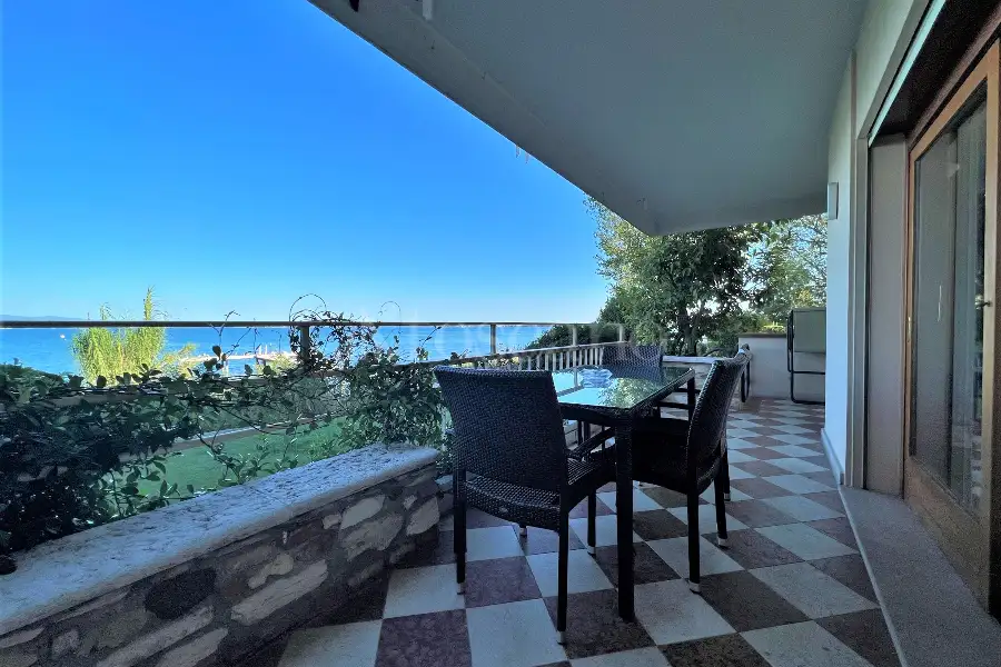 Villino a Schiera in vendita di 300 mq a €2.100.000 (rif. 36/2025)