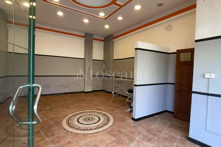 Negozio in affitto di 40 mq a €750 (rif. 21/2026)