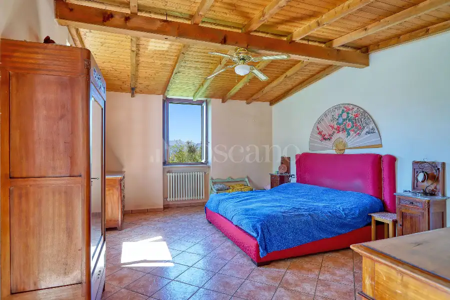 Casa Indipendente in vendita di 700 mq a €850.000 (rif. 146/2026)
