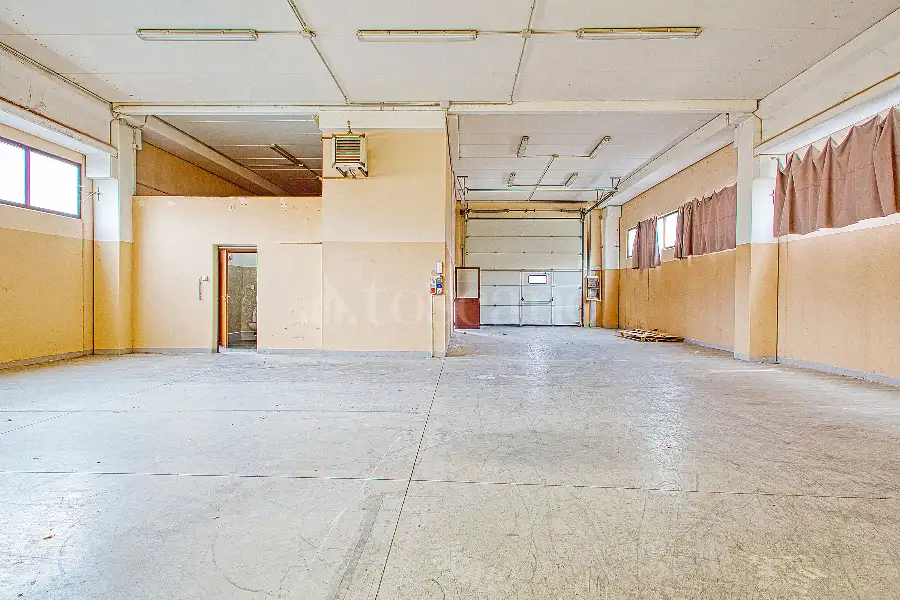 Capannone in vendita di 560 mq a €780.000 (rif. 46/2026)