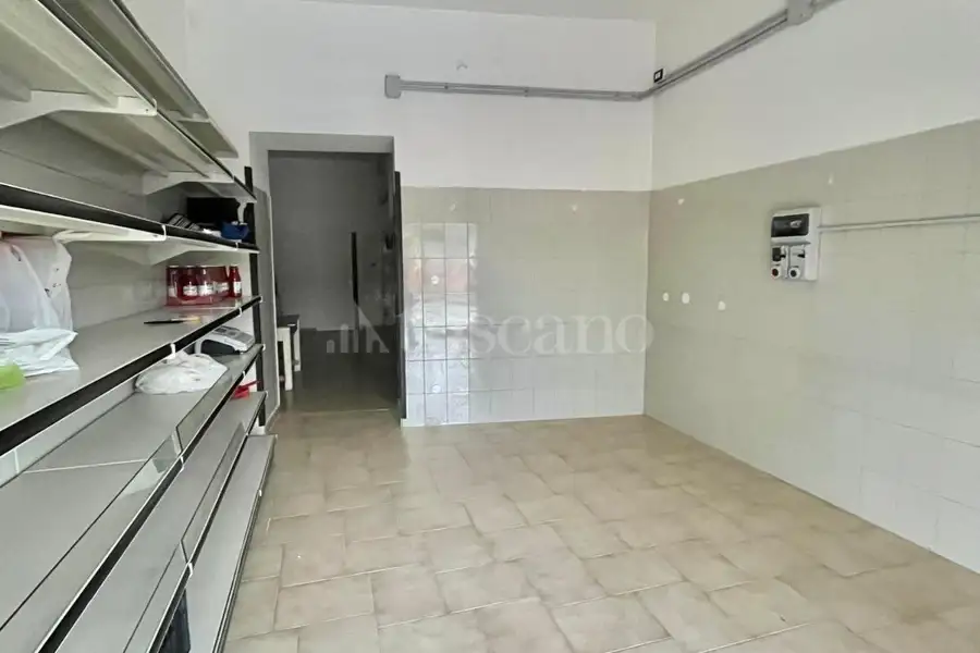 Negozio in affitto di 50 mq a €450 (rif. 84/2026)
