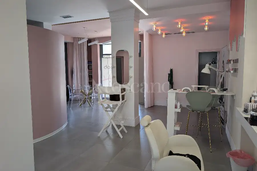 Negozio in vendita di 135 mq a €450.000 (rif. 3/2026)