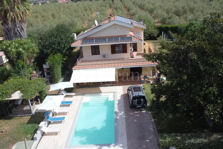 Villa in vendita di 160 mq a €380.000 (rif. 204/2026)