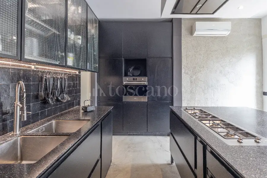 Casa in vendita di 210 mq a €2.600.000 (rif. 45/2026)