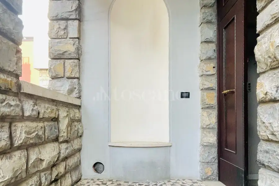 Villa Plurifamiliare in vendita di 255 mq a €650.000 (rif. 3/2026)