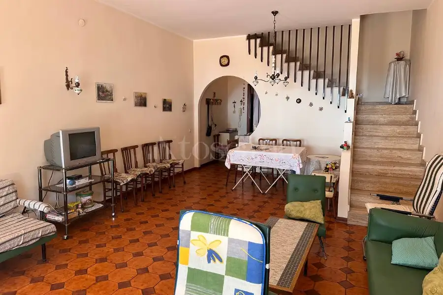Villino a Schiera in vendita di 200 mq a €249.000 (rif. 144/2026)