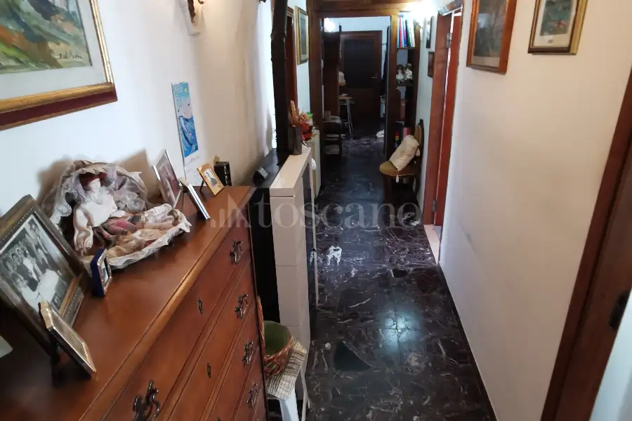 Casa in vendita di 280 mq a €380.000 (rif. 24/2021)