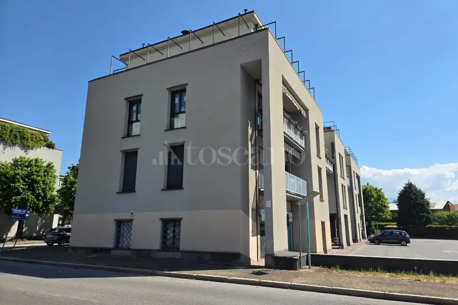 Negozio in vendita di 240 mq a €155.000 (rif. 14/2025)
