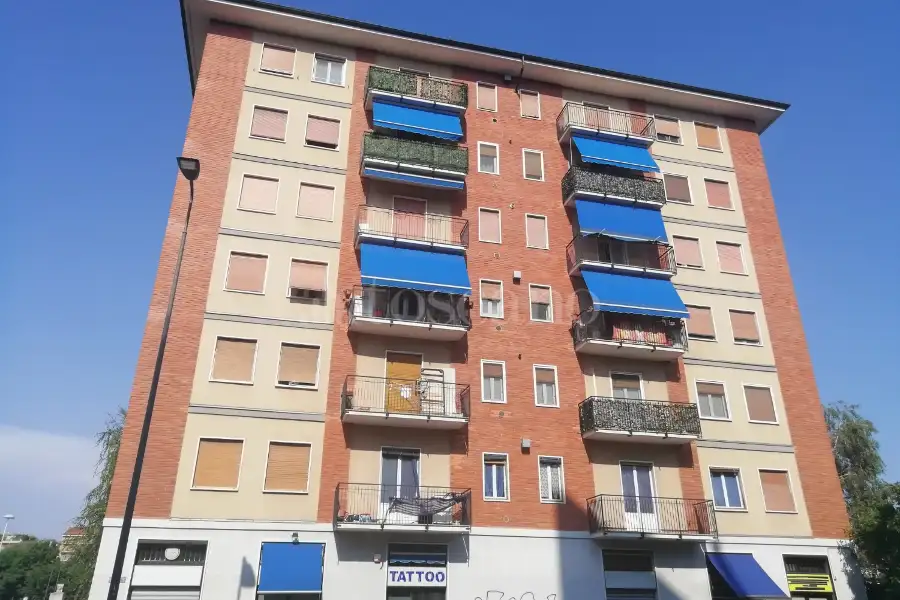 Negozio in affitto di 35 mq a €750 (rif. 12/2025)