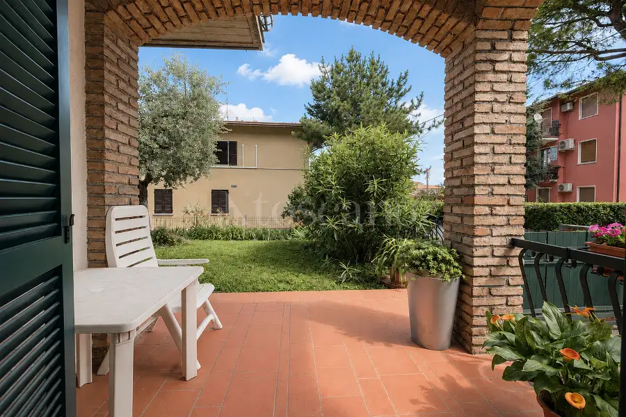 Villa in vendita di 300 mq a €1.600.000 (rif. 12/2026)
