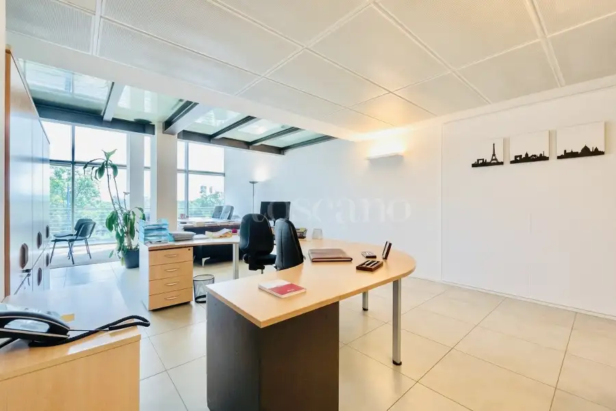 Ufficio in vendita di 150 mq a €480.000 (rif. 39/2026)