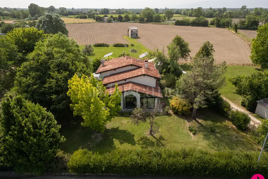 Villa in vendita di 223 mq a €499.000 (rif. 123/2025)