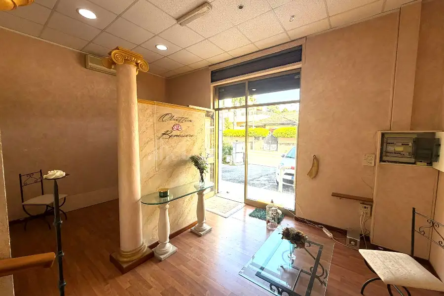 Attività Commerciale in affitto di 46 mq a €1.000 (rif. 21/2026)