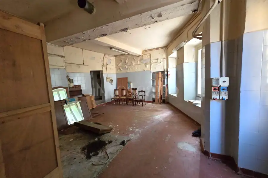 Palazzo in vendita di 500 mq a €175.000 (rif. 23/2025)