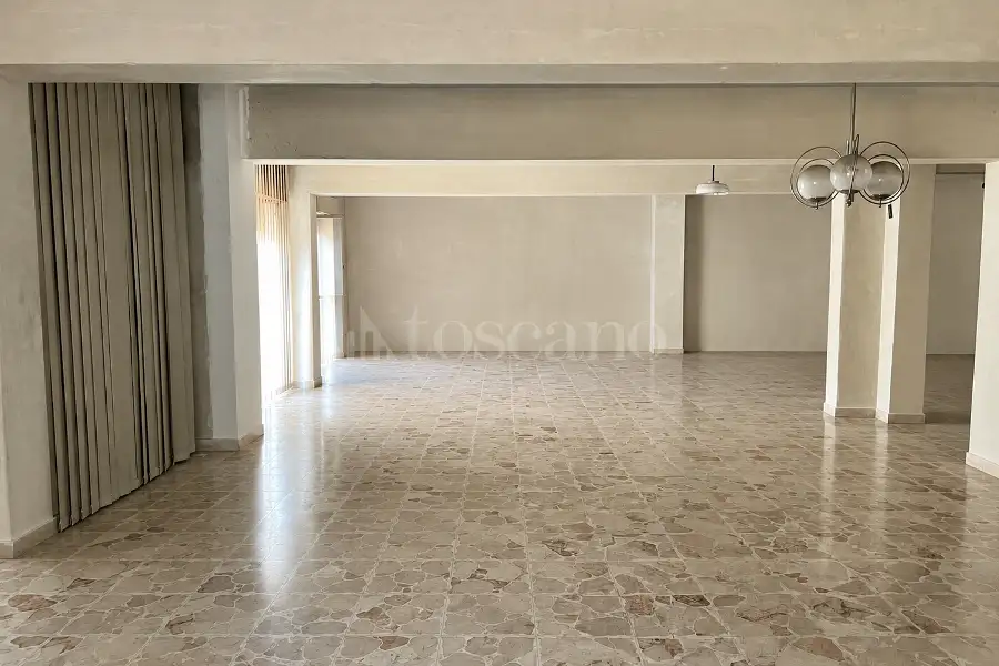 Magazzino in vendita di 155 mq a €98.000 (rif. 142/2026)