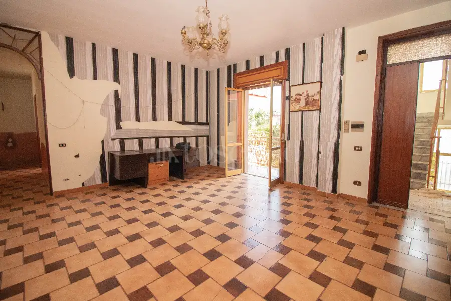 Casa Indipendente in vendita di 230 mq a €270.000 (rif. 20/2025)