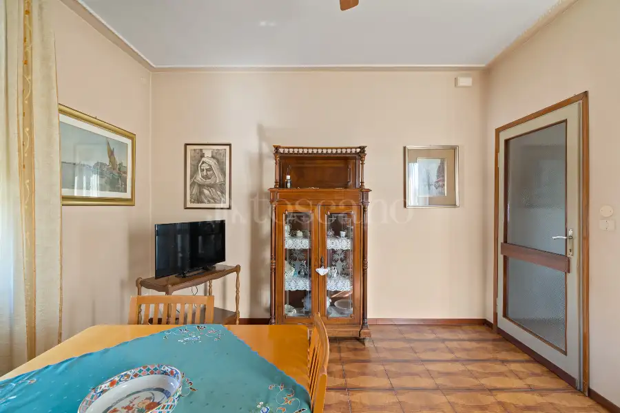 Villa in vendita di 350 mq a €880.000 (rif. 25/2025)