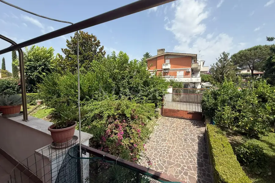 Villa Bifamiliare in vendita di 240 mq a €790.000 (rif. 10/2026)