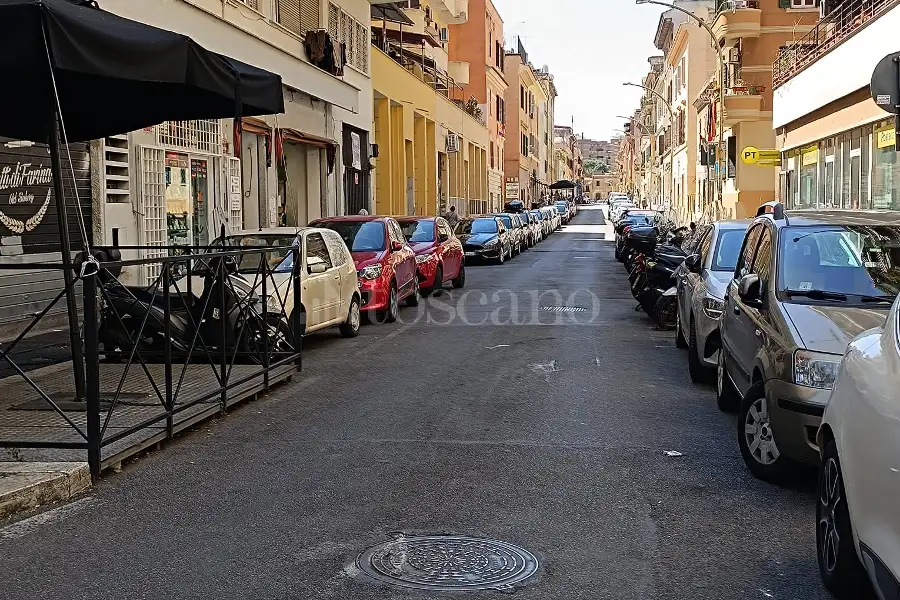 Box in vendita di 21 mq a €27.500 (rif. 9/2026)