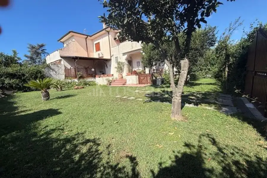 Villa Plurifamiliare in vendita di 90 mq a €245.000 (rif. 42/2025)