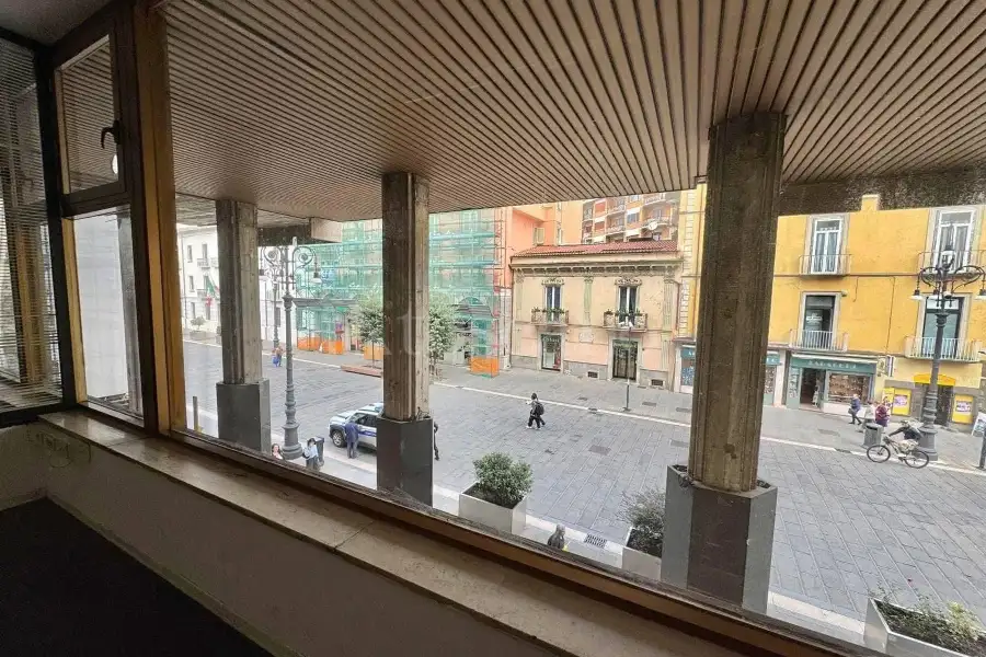 Ufficio in affitto di 300 mq a €1.000 (rif. 23/2026)