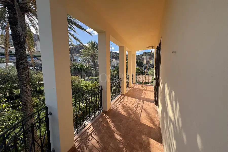 Villa in vendita di 261 mq a €420.000 (rif. 12/2026)