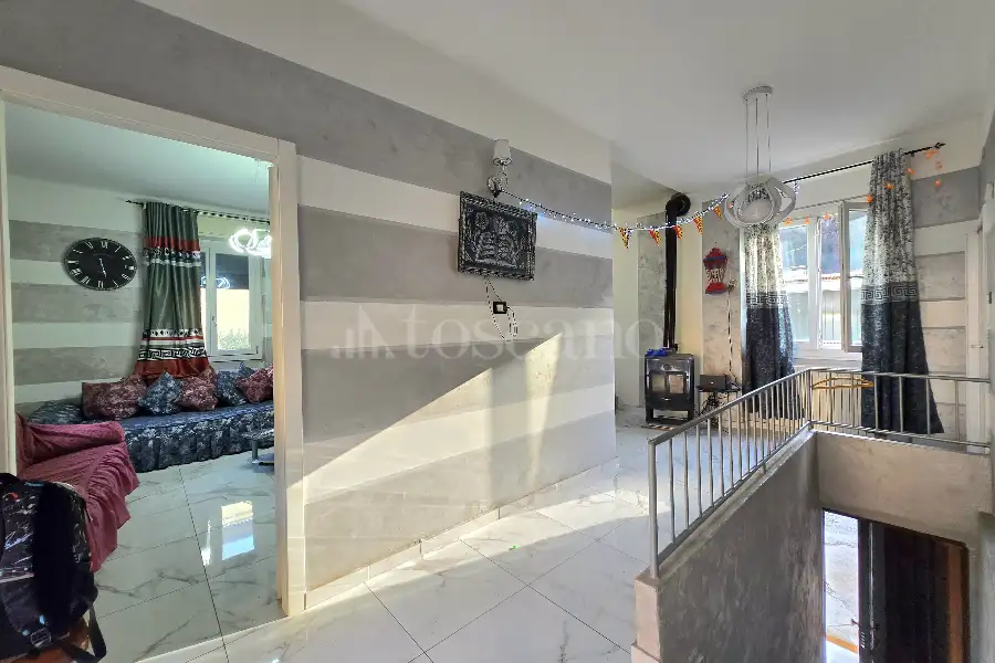 Casa Indipendente in vendita di 230 mq a €380.000 (rif. 10/2025)