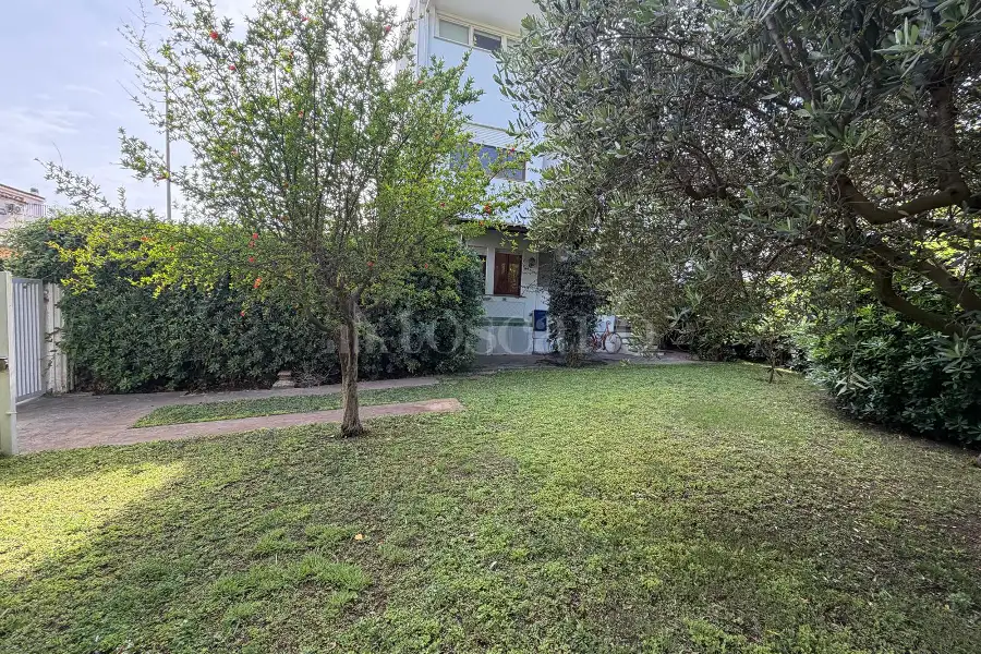 Villino a Schiera in affitto di 80 mq a €2.500 (rif. 53/2026)