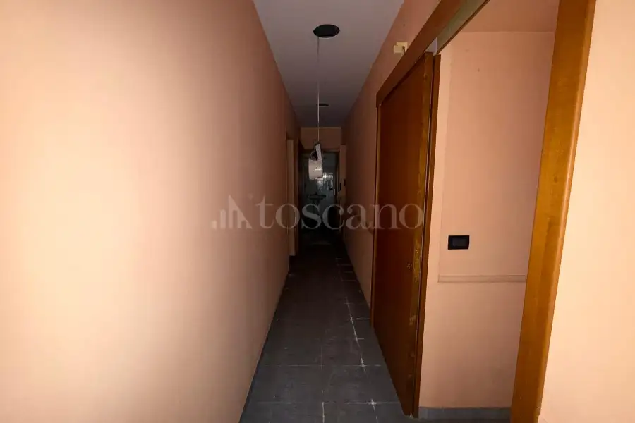 Negozio in vendita di 91 mq a €135.000 (rif. 77/2025)