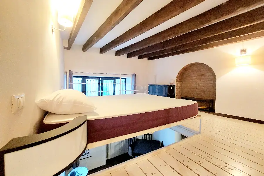 Loft in affitto di 65 mq a €1.250 (rif. 23/2026)