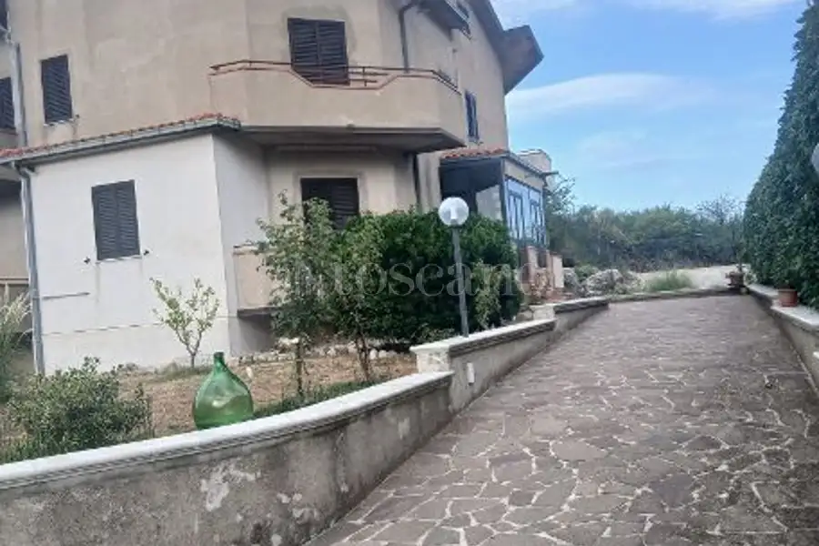 Villa Bifamiliare in vendita di 140 mq a €120.000 (rif. 32/2026)
