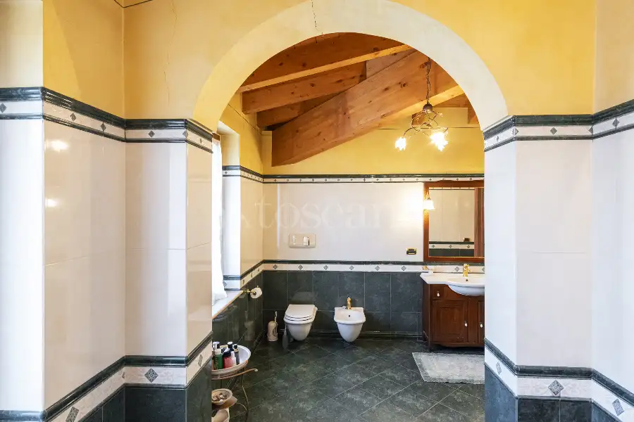 Villa in vendita di 645 mq a €960.000 (rif. 21/2026)