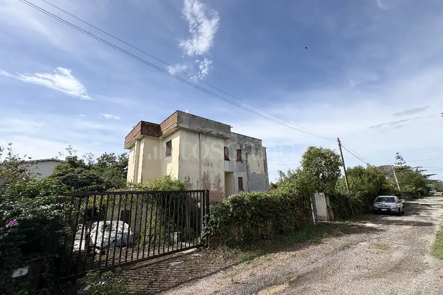 Palazzo in vendita di 300 mq a €199.000 (rif. 89/2026)