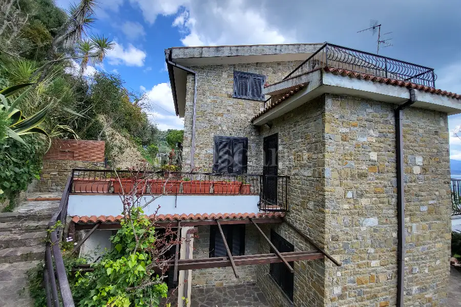 Casa in vendita di 60 mq trattativa riservata (rif. 4/2023)