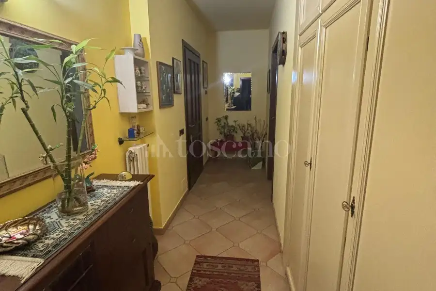 Negozio in vendita di 2.050 mq trattativa riservata (rif. 12/2026)