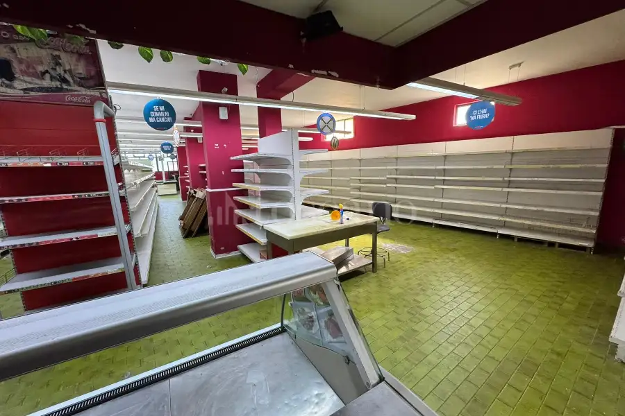 Negozio in vendita di 390 mq a €198.000 (rif. 28/2026)