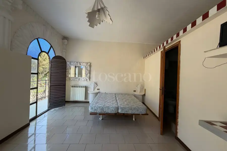 Palazzo in affitto di 500 mq a €5.800 (rif. 216/2025)