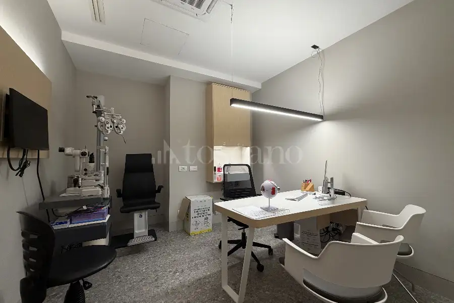 Negozio in vendita di 530 mq a €2.300.000 (rif. 65/2026)