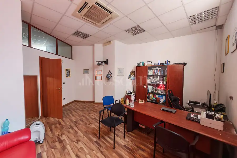 Magazzino in vendita di 368 mq a €210.000 (rif. 47/2026)
