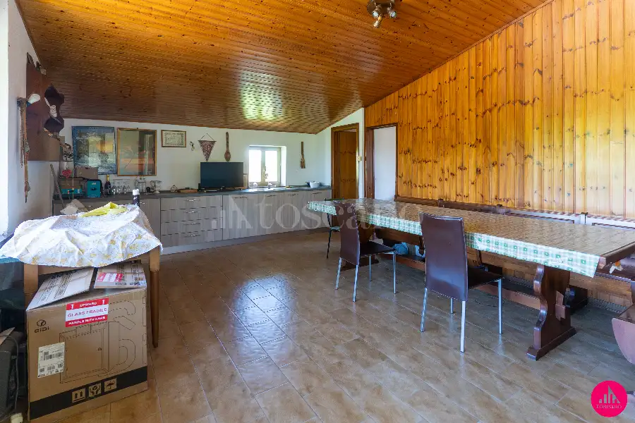Villa Bifamiliare in vendita di 230 mq a €239.000 (rif. 87/2026)
