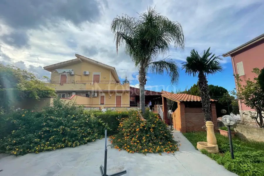 Villa Bifamiliare in vendita di 148 mq a €159.000 (rif. 87/2025)