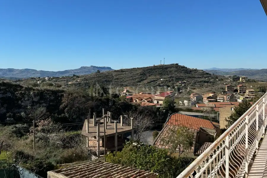 Casa in vendita di 130 mq a €58.000 (rif. 28/2024)